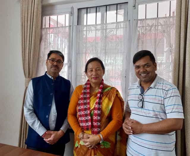 हेटौंडा उपमहानगरपालिका प्रमुख मिना लामाज्यूले फेडरलिजम एण्ड लोकलाइजेसन सेन्टरको कार्यालय भ्रमण गर्नु भयो